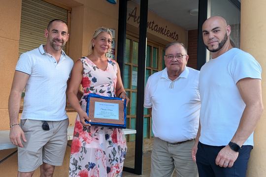 Team Cruz participa en la Semana Cultural de Terrer con un reconocimiento a Claudia Maier