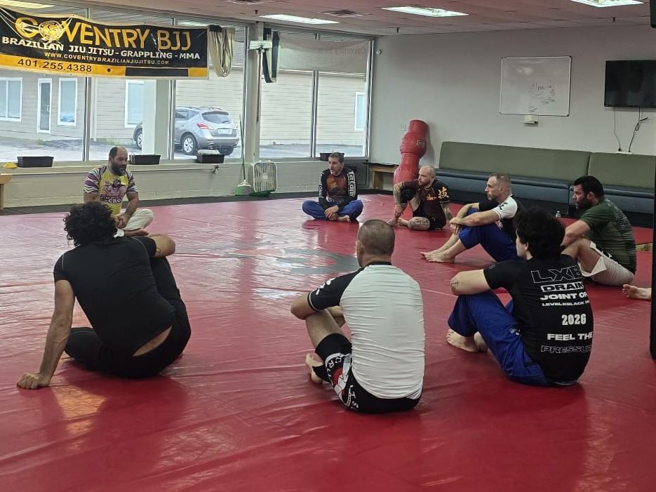 No GI con el faixa preta Mike Valletta