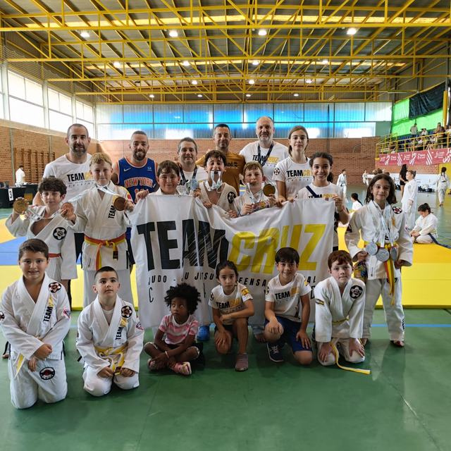 Formamos personas. Desarrollamos deportistas. Construimos una gran familia.