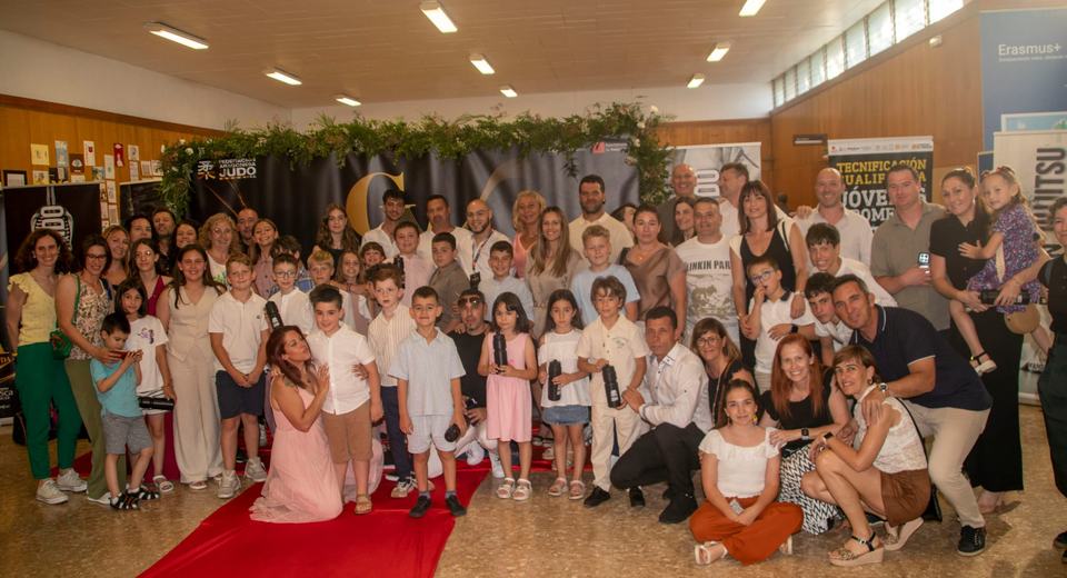 El Team Cruz Calatayud arrasa en la Gala de la Federación con 42 deportistas premiados