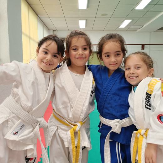 Los niños aprenden mucho más que un deporte